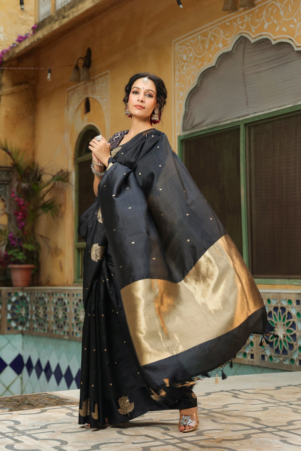 Purdah | Handwoven Black Banarasi Katan Soft Silk Saree