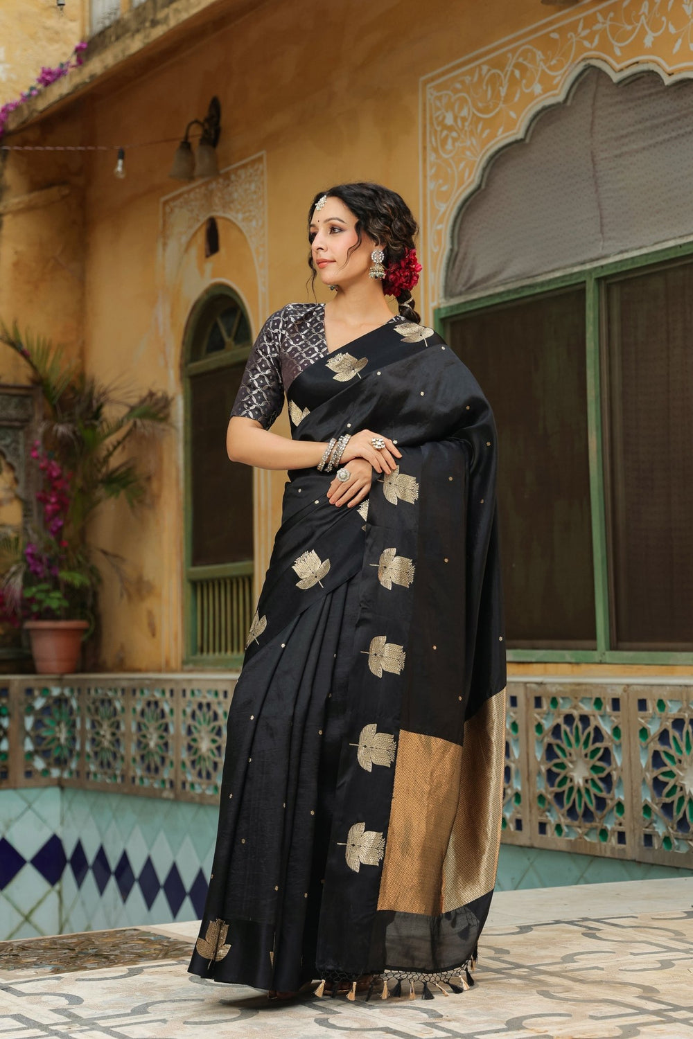 Purdah | Handwoven Black Banarasi Katan Soft Silk Saree