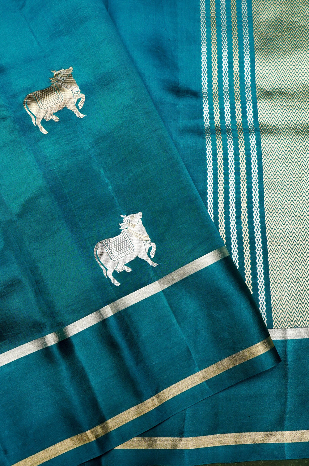 Handwoven Rama Green Banarasi Katan Soft Silk Saree