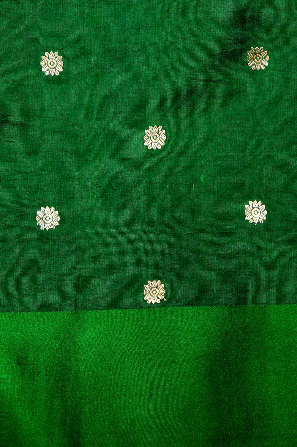 Handwoven Dark Green Banarasi Katan Soft Silk Saree