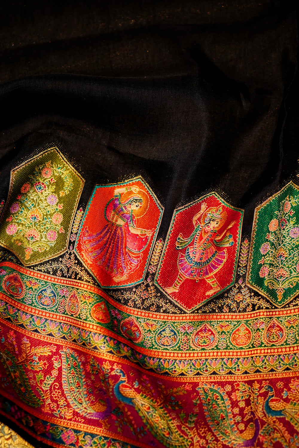 Banarasi Black Blended Moonga Silk Saree