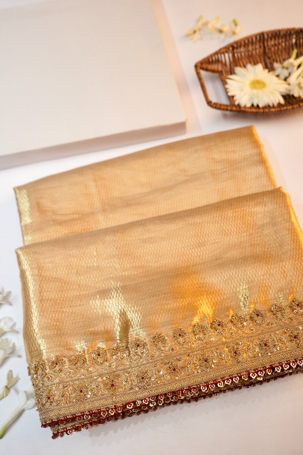 linen White  Brocade Tissue Silk  Handwoven Banarasi Saree