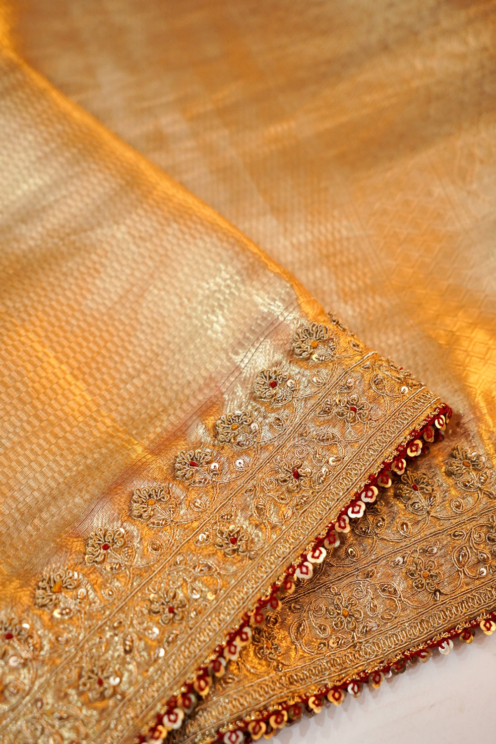linen White  Brocade Tissue Silk  Handwoven Banarasi Saree