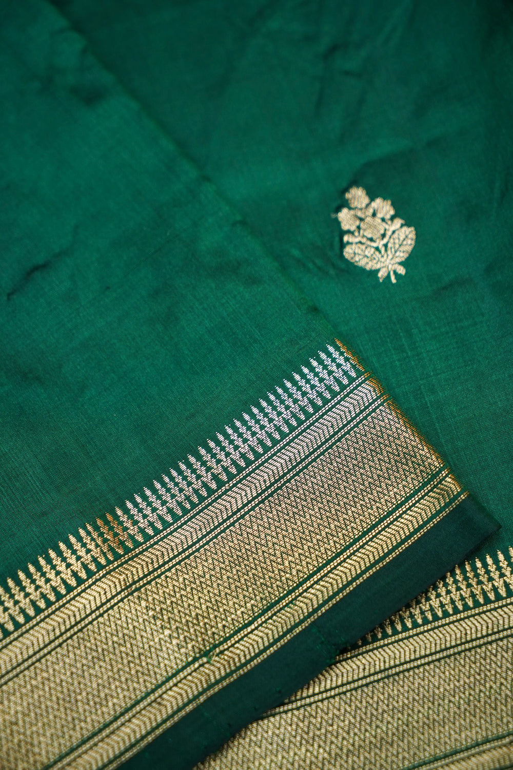 Pine Green Motif Katan Silk Handwoven Banarasi Saree