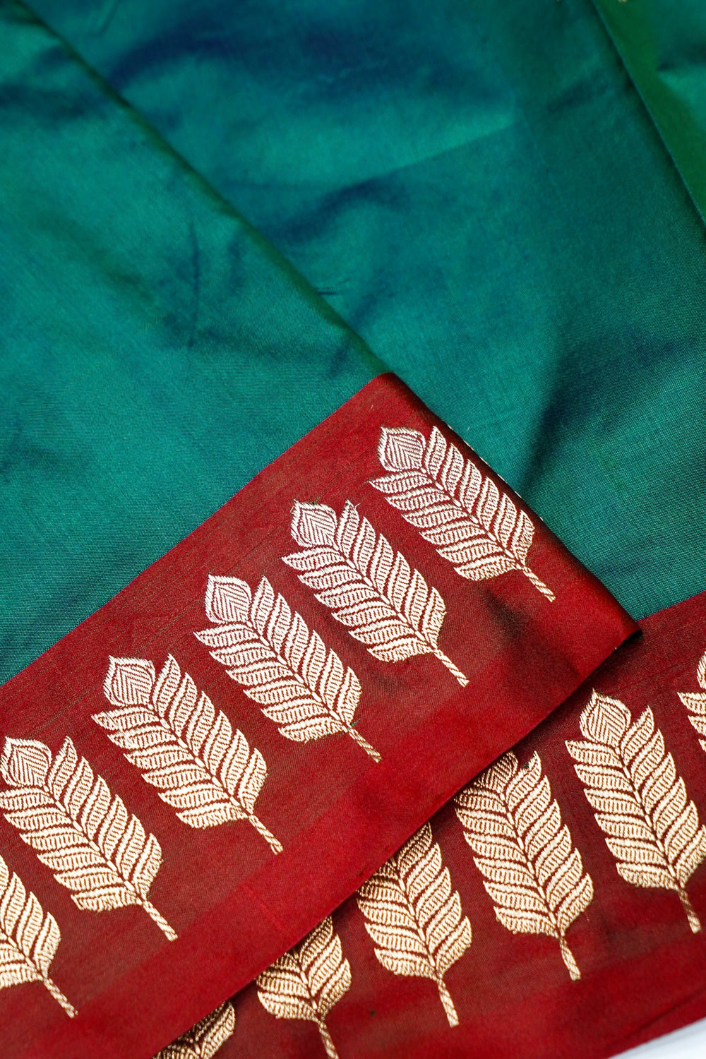 Pine Green Motif Katan Silk Handwoven Banarasi Saree