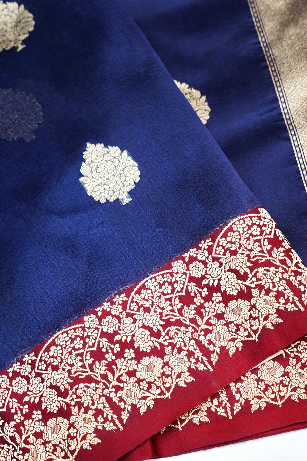 Navy Blue Motif Breezy Organza  Handwoven Banarasi Saree