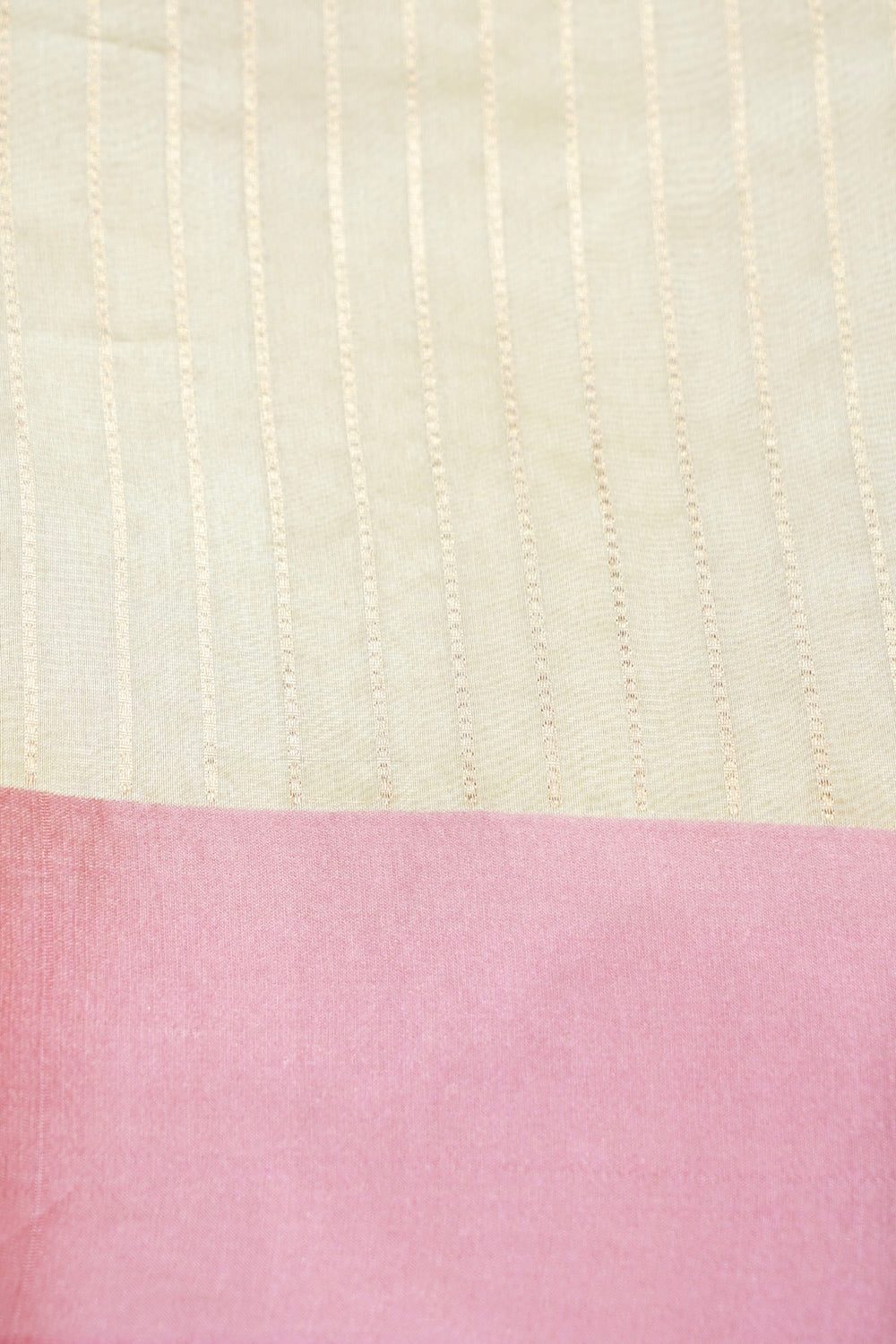 Frost White Motif Breezy Organza  Handwoven Banarasi Saree