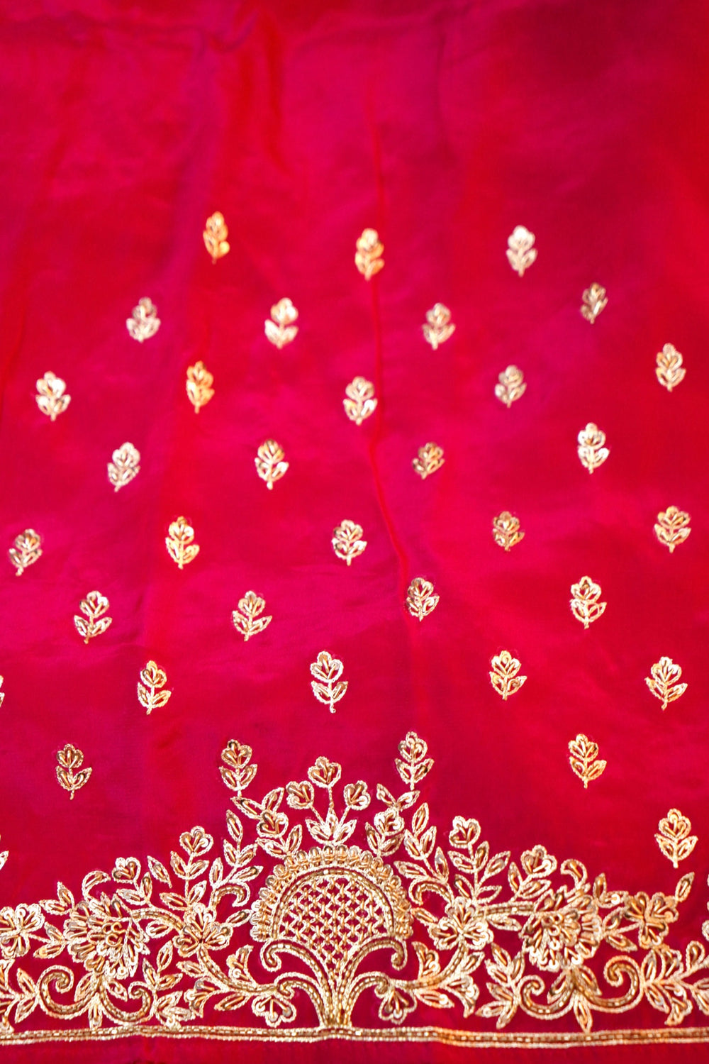 Pink Red Hand Embroidery Crepe  Handwoven Banarasi Saree