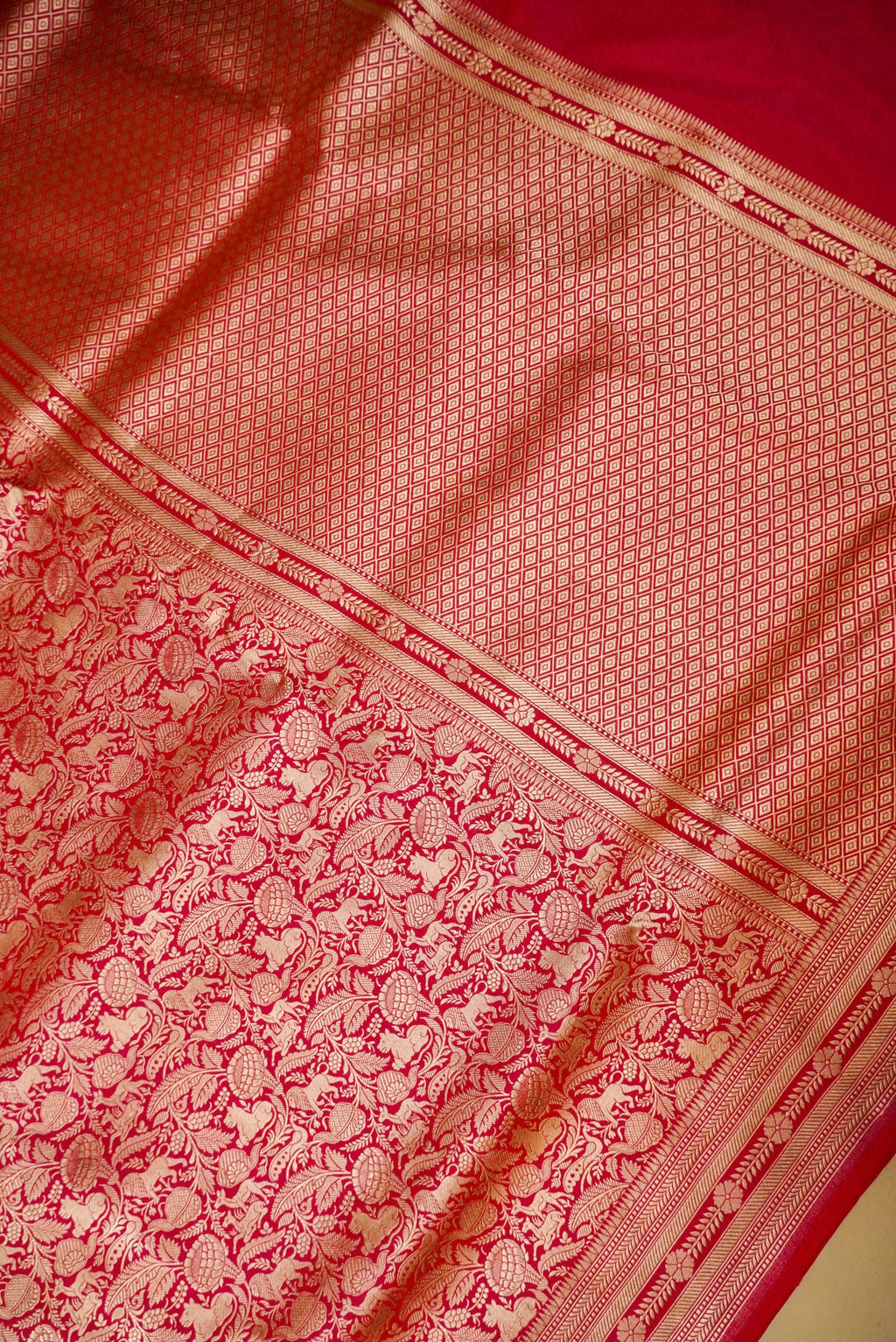 Handowoven Red Shikargah Banarasi Katan Soft Silk Saree