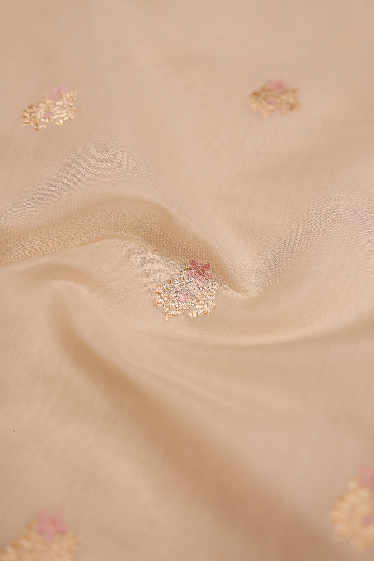 Handwoven Off White Banarasi Handloom Silk Saree
