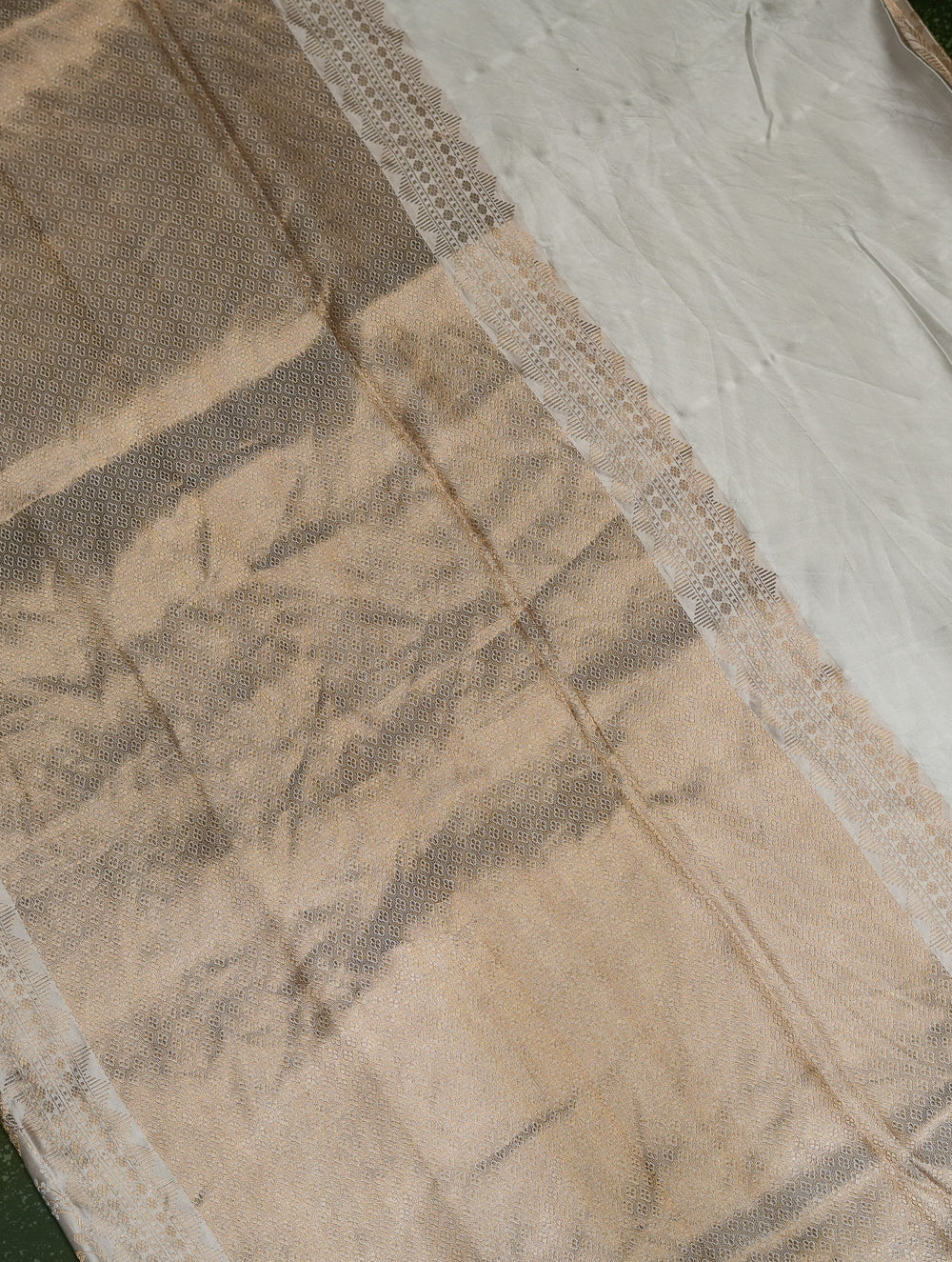 Handwoven Cream Banarasi Mashru Silk Saree