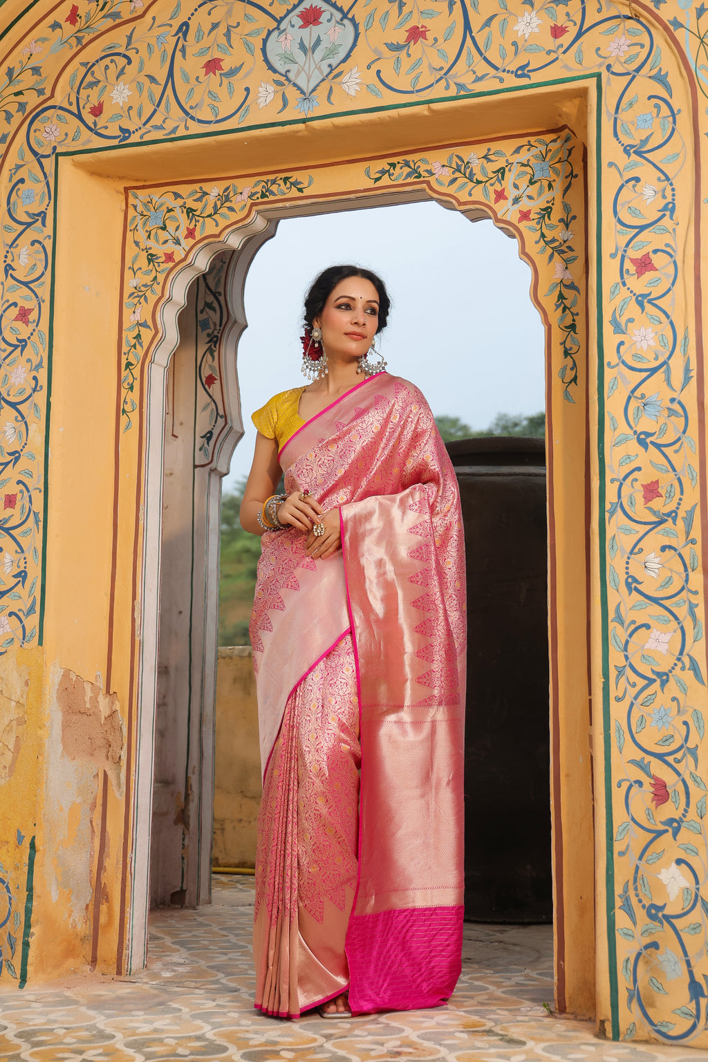 Handwoven Pink Banarasi Shikargah Katan Soft Silk Saree