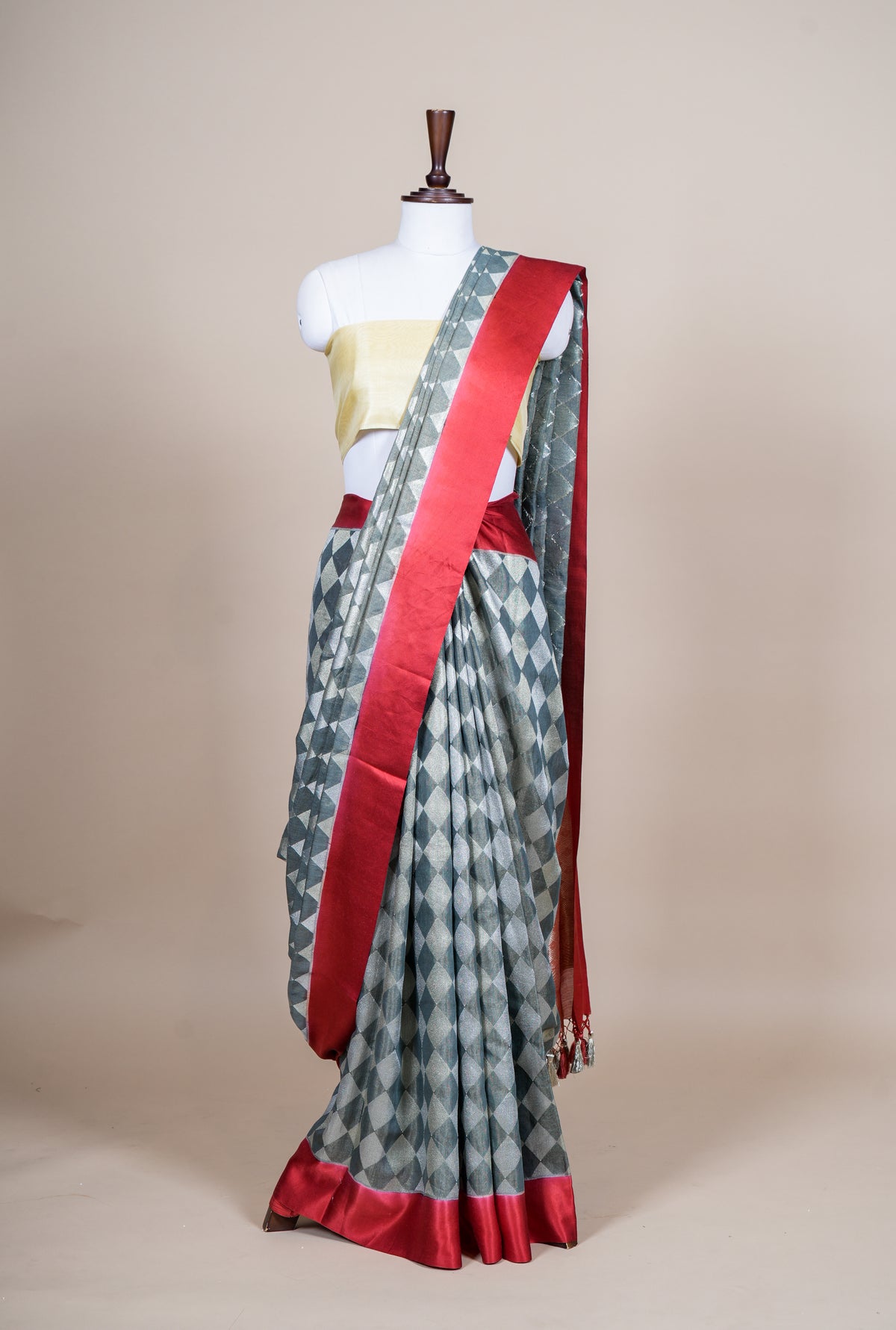 Handwoven Dark Gray Banarasi Handloom Silk Saree