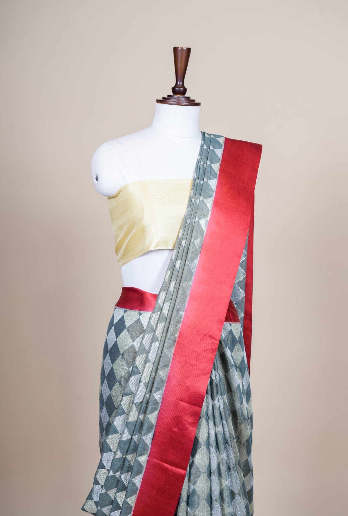 Handwoven Dark Gray Banarasi Handloom Silk Saree