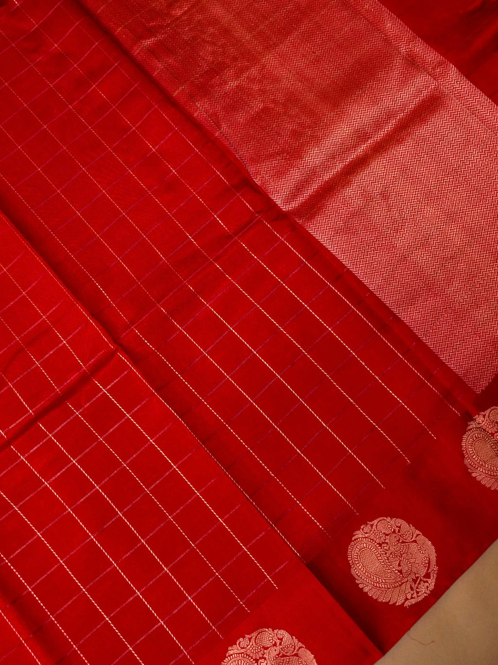 Handwoven Red Banarasi Motif Katan Soft Silk Saree