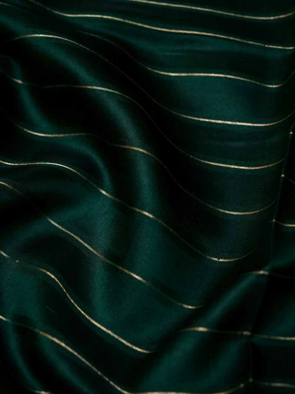 Handwoven Dark Green Banarasi Motif Katan Soft Silk Saree