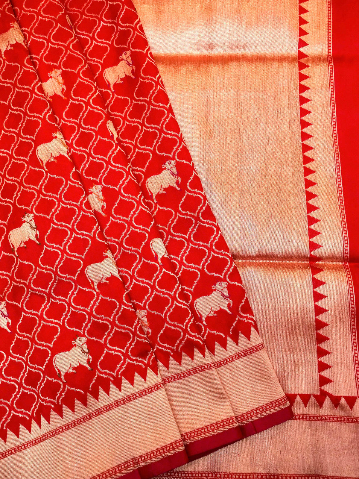 Handwoven Motif Red Banaras Katan Silk Saree