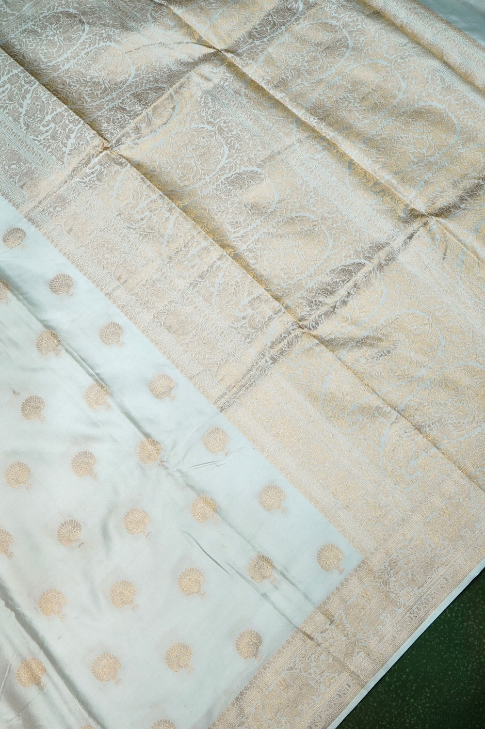 Handwoven Off White Banarasi Mashru Silk Saree
