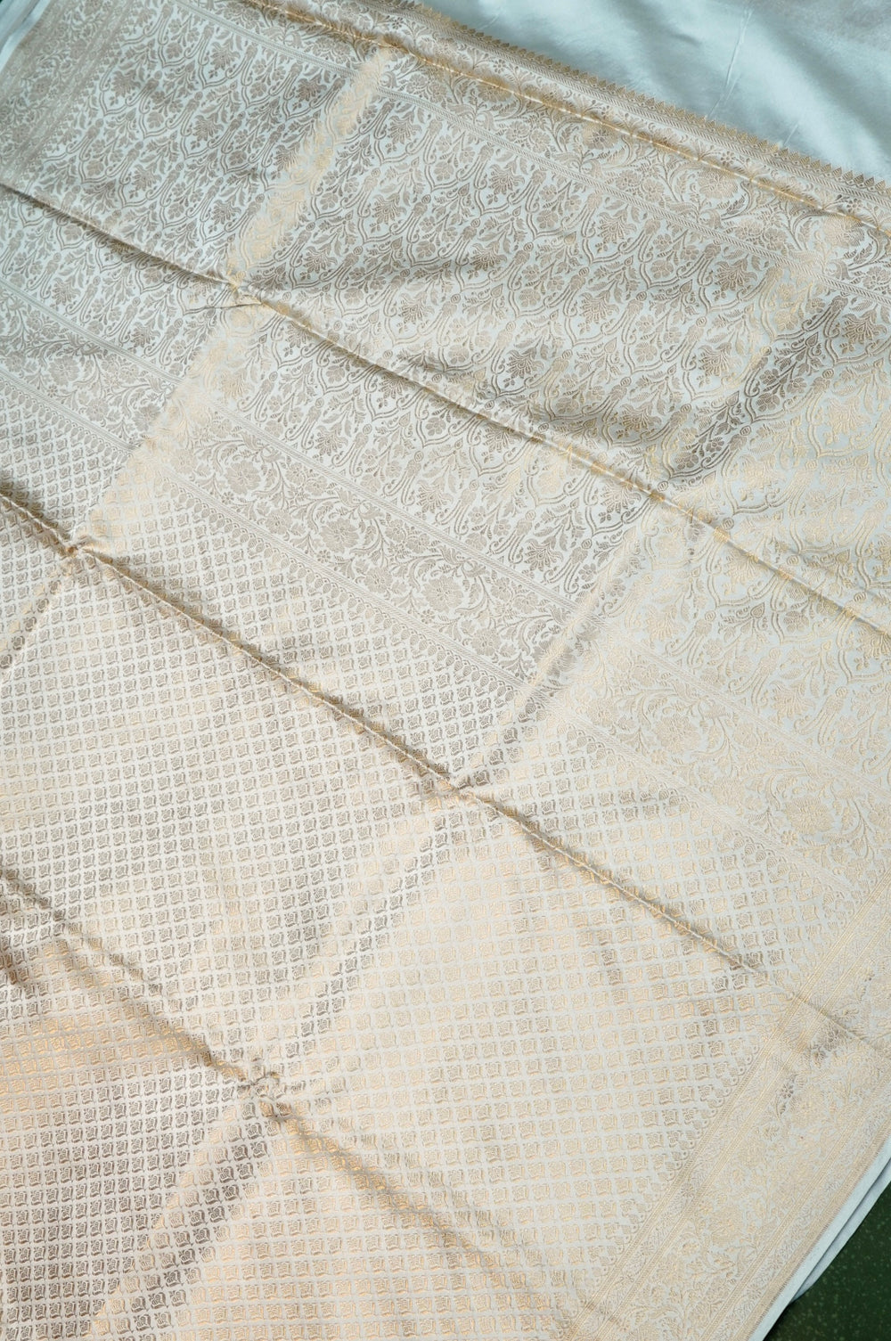 Handwoven Off White Banarasi Mashru Silk Saree