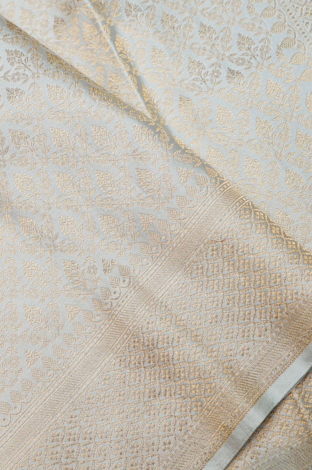 Handwoven Off White Banarasi Mashru Silk Saree