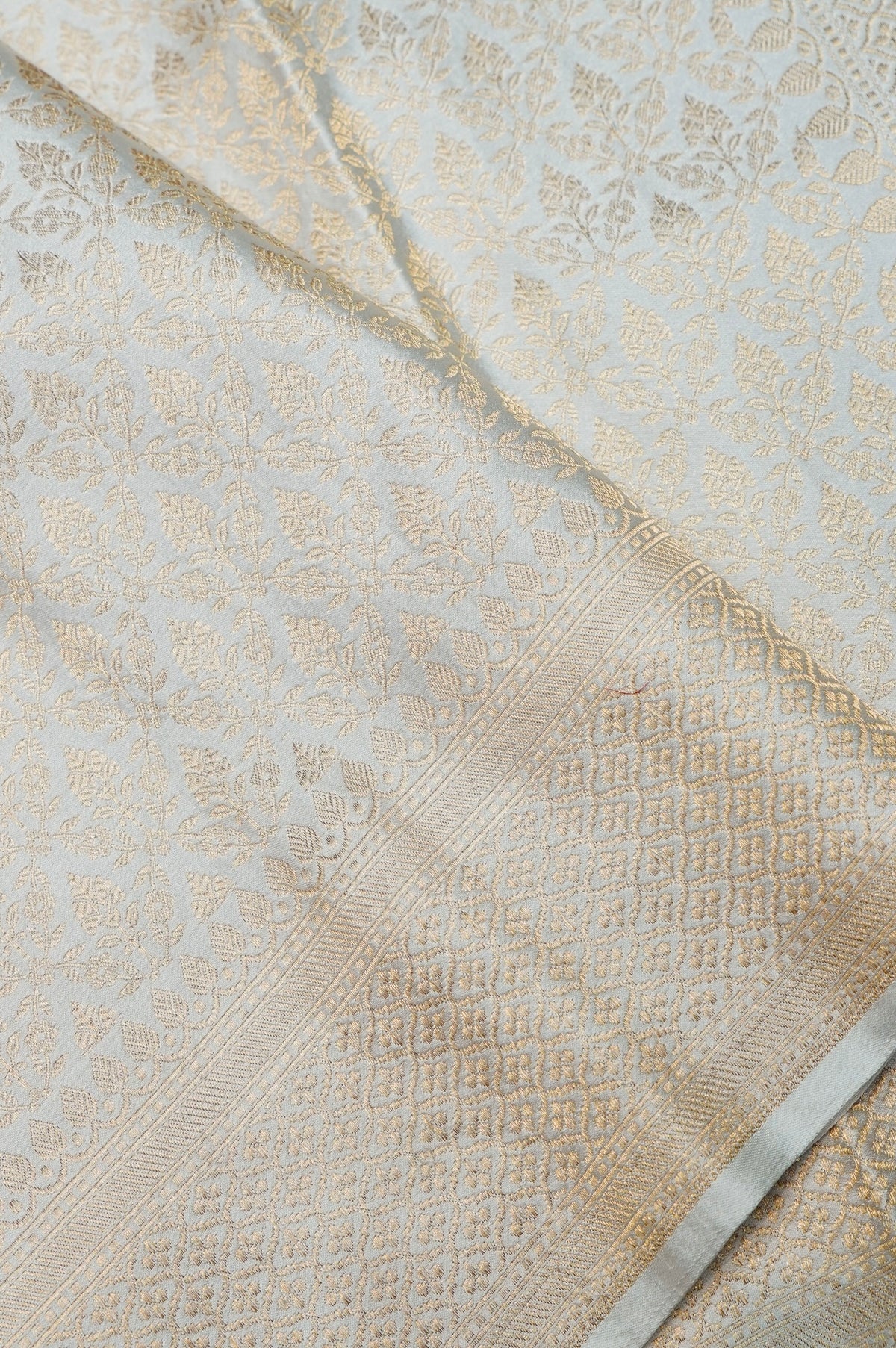 Handwoven Off White Banarasi Mashru Silk Saree