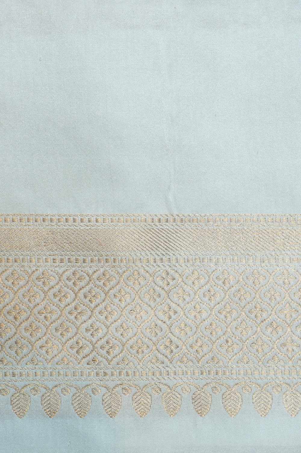 Handwoven Off White Banarasi Mashru Silk Saree
