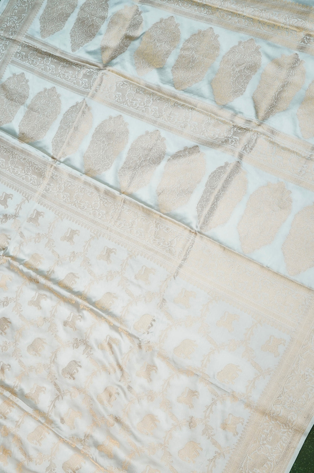 Handwoven Off White Banarasi Mashru Silk Saree