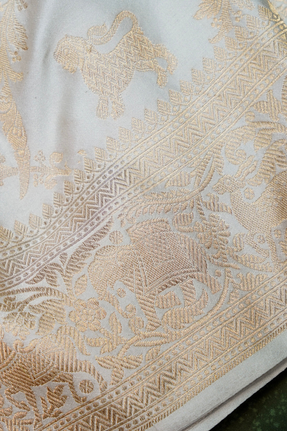 Handwoven Off White Banarasi Mashru Silk Saree