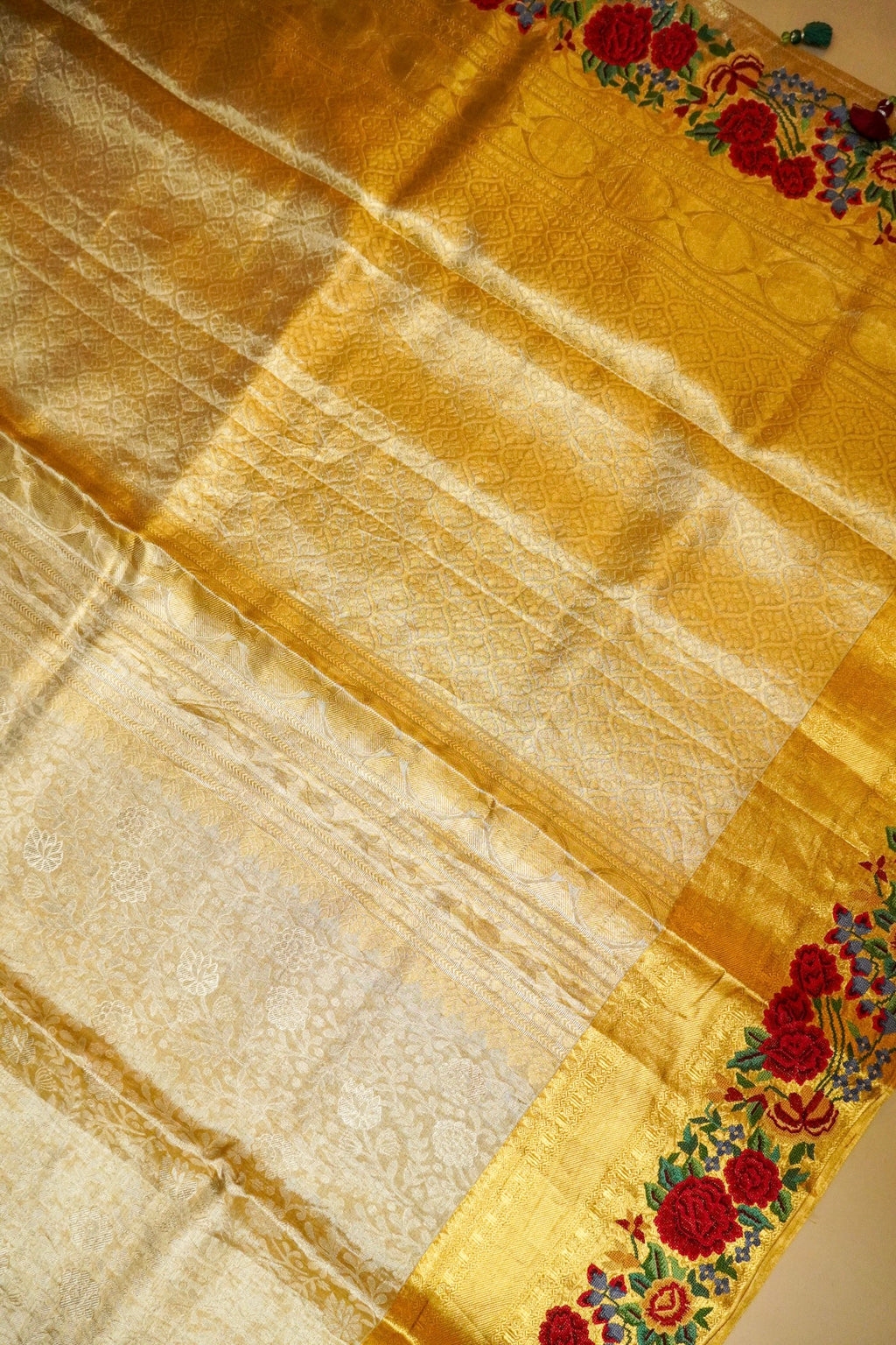 Handowoven Silver Banarasi kanjivaram Silk Saree