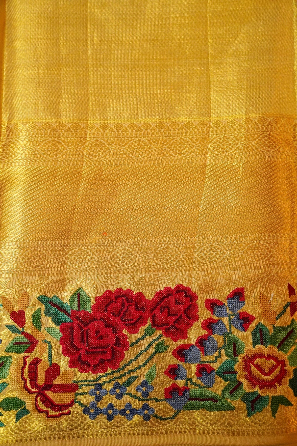 Handowoven Golden Banarasi Kanjivaram Silk Saree