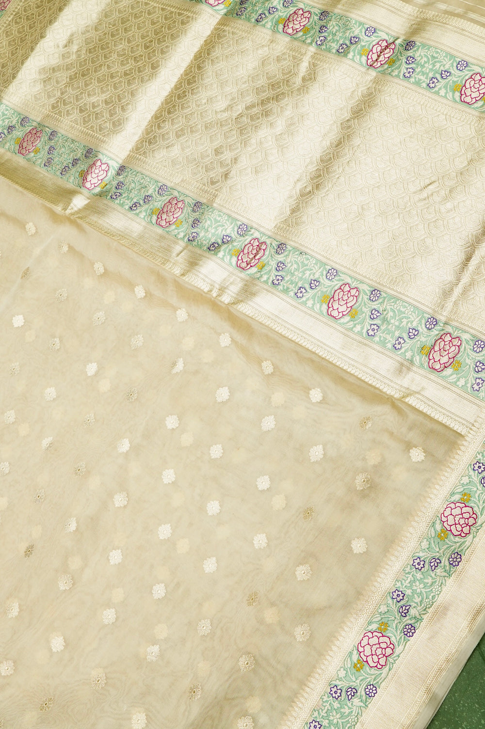 Handwoven Off White Banarasi Kora Tissue Silk Saree