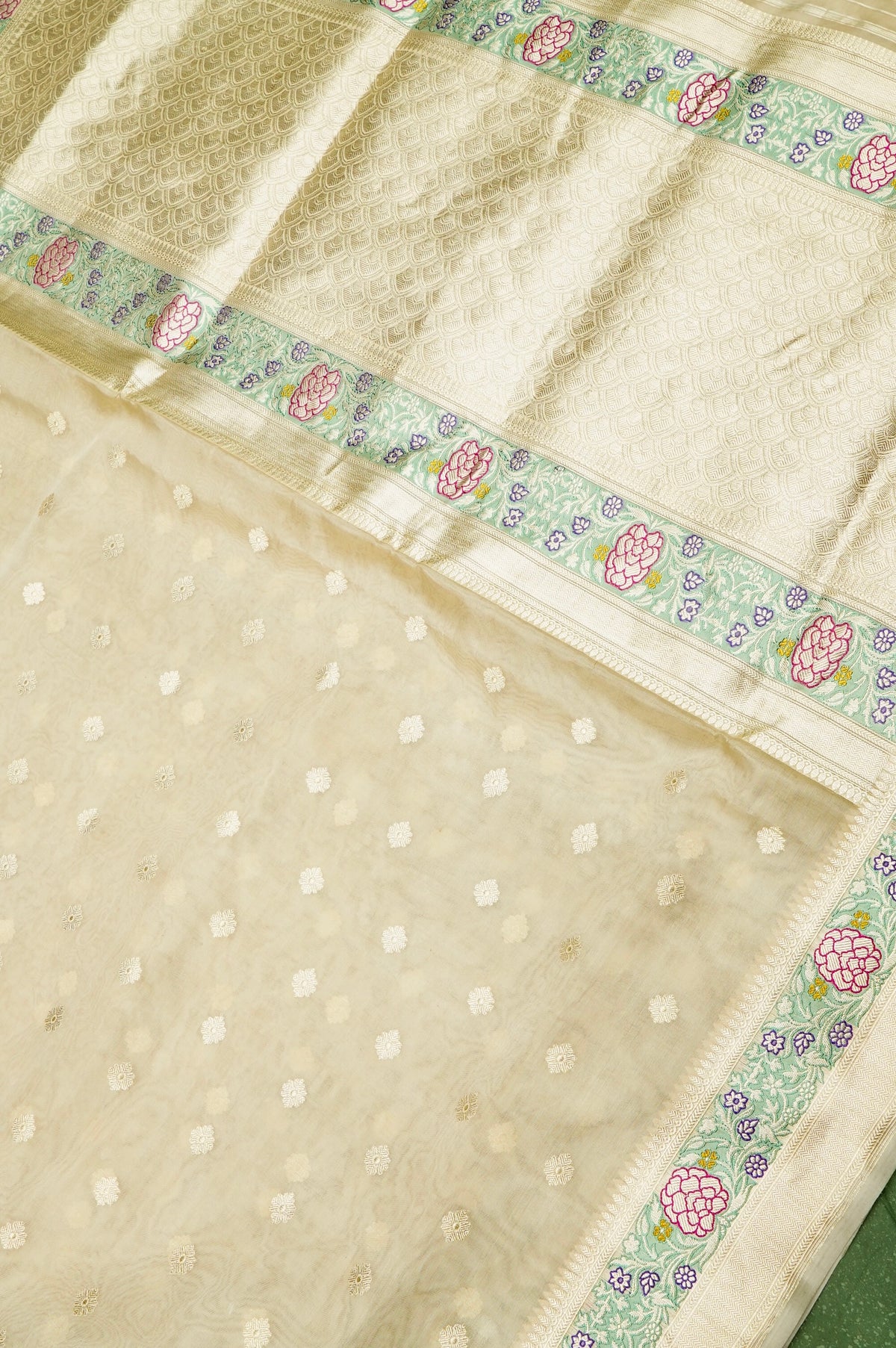 Handwoven Off White Banarasi Kora Tissue Silk Saree