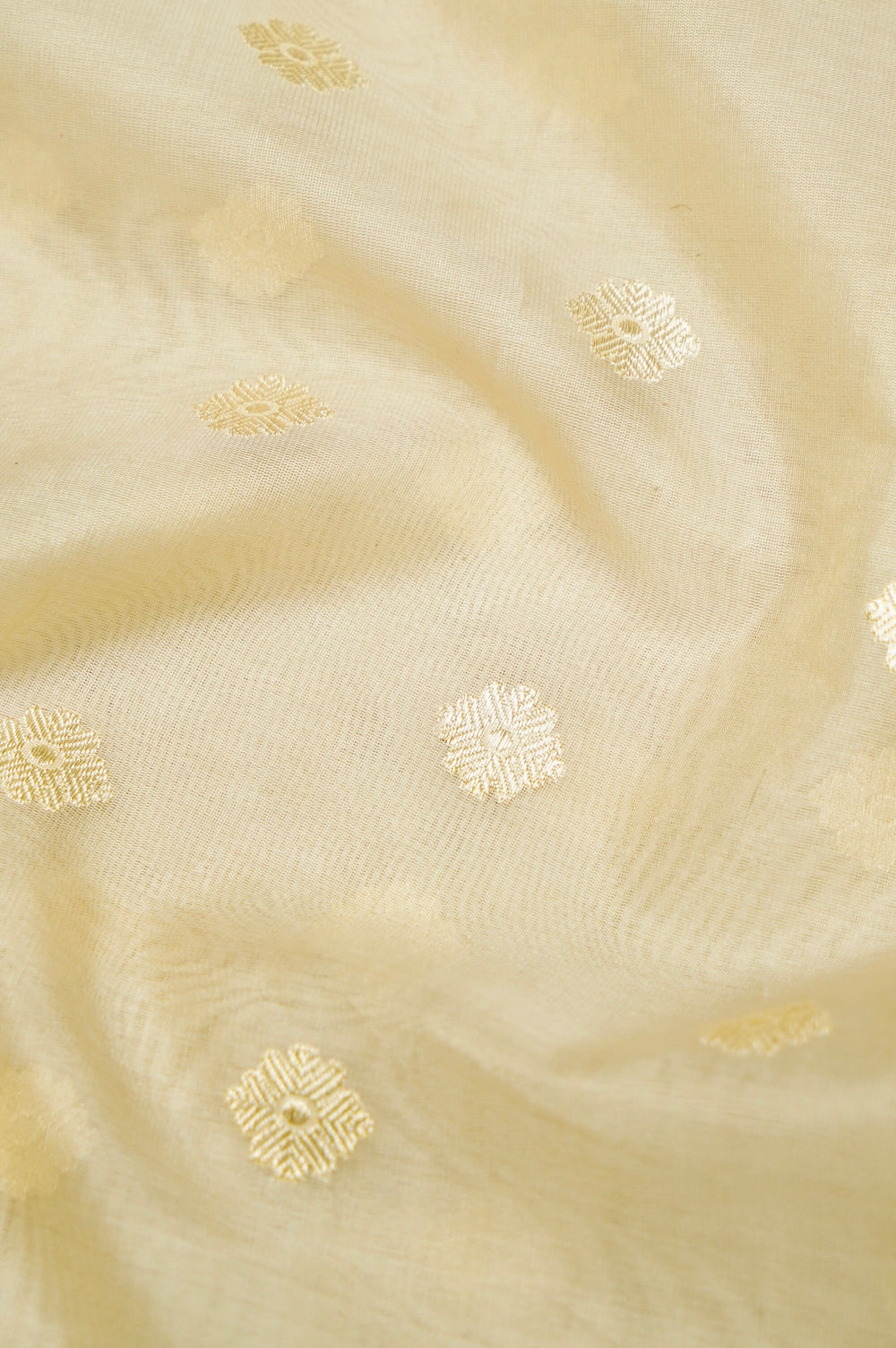 Handwoven Off White Banarasi Kora Tissue Silk Saree