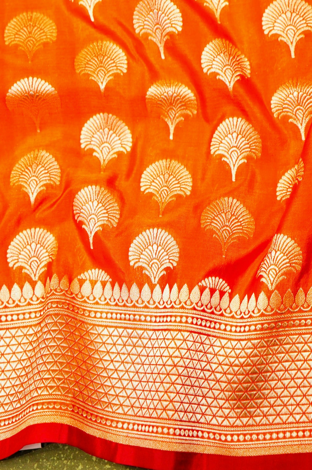 Handwoven Dual Tone Banarasi Katan Silk Saree