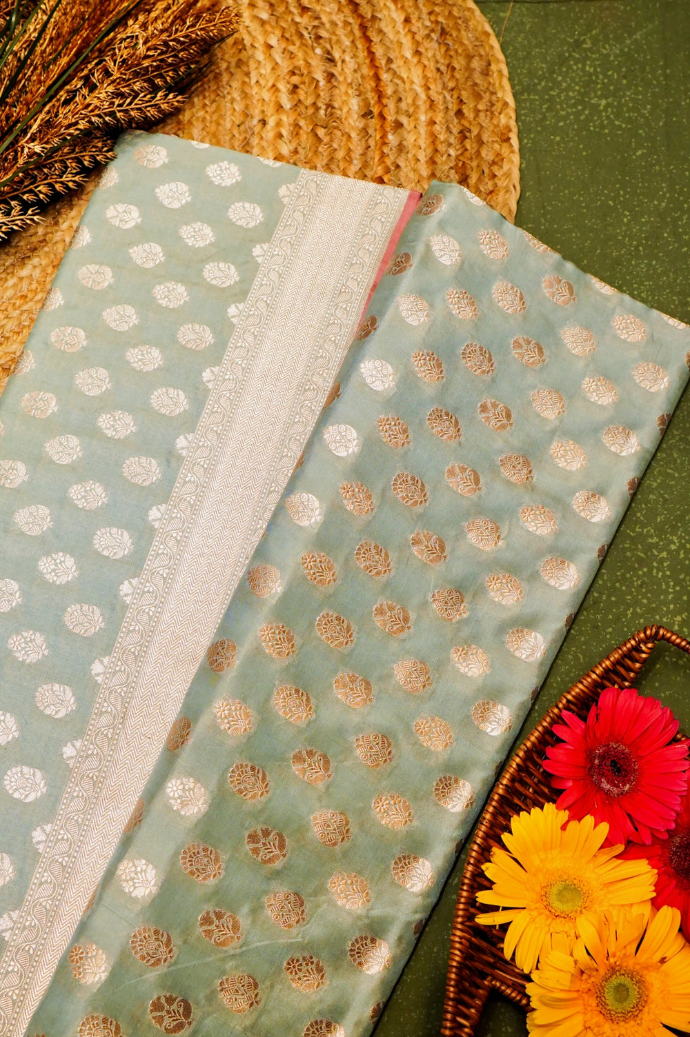 Handwoven Pastel Green Banarasi Katan Silk Saree