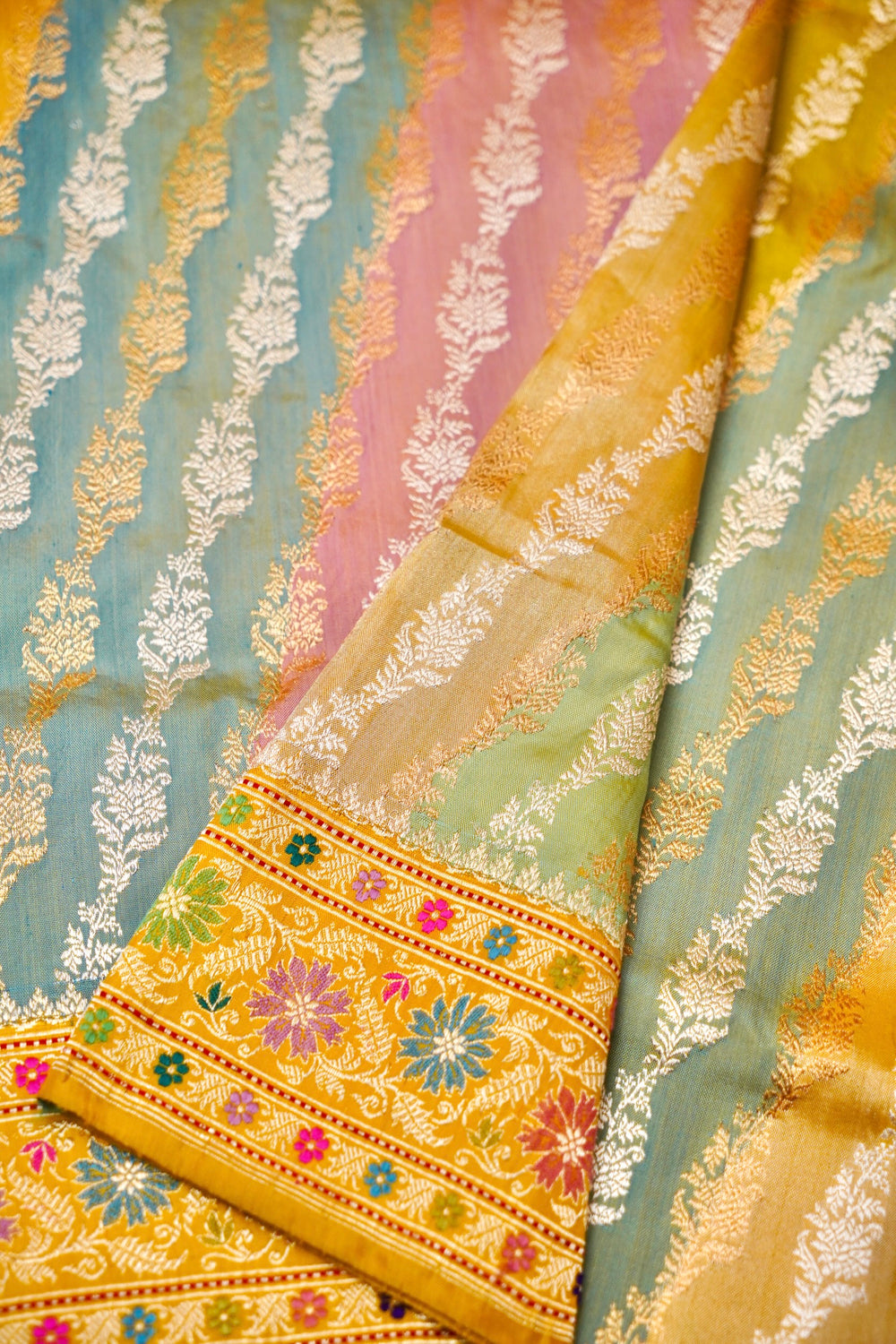 Handwoven Rangkat Banarasi Katan Silk Saree