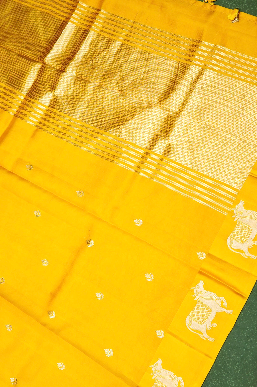 Handwoven Light Yellow Banarasi Katan Soft Silk Saree
