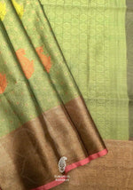 Banarasi Green Blended Tanchoi Silk Saree