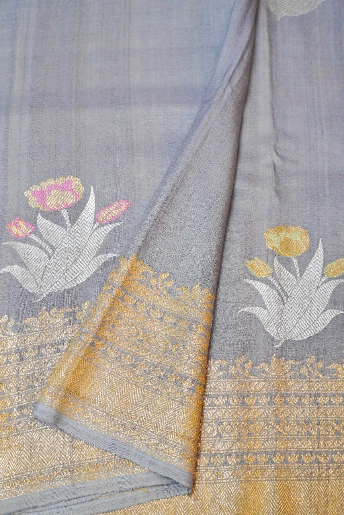 Handwoven Grey Banarasi Handloom Tussar Silk Saree