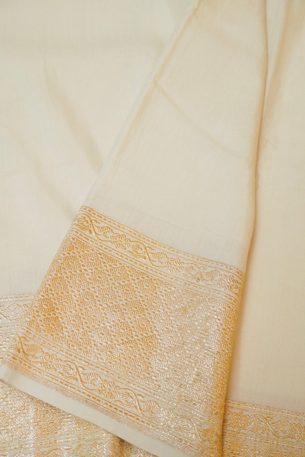 Handwoven White Banarasi Moonga Silk Saree