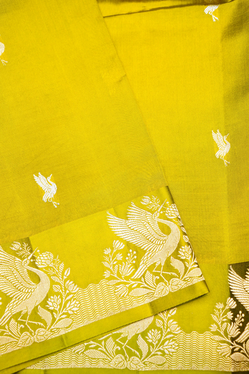 Handwoven Mehendi Green Banarasi Katan Soft Silk Saree
