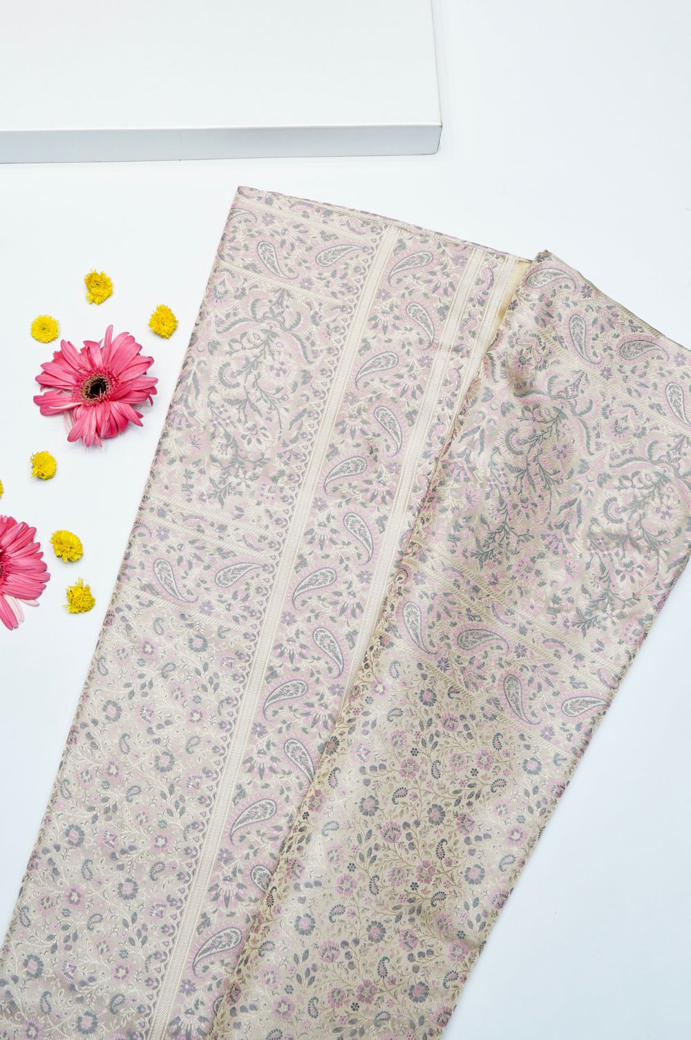 Banarasi Off White Blended Pashmina Silk Saree