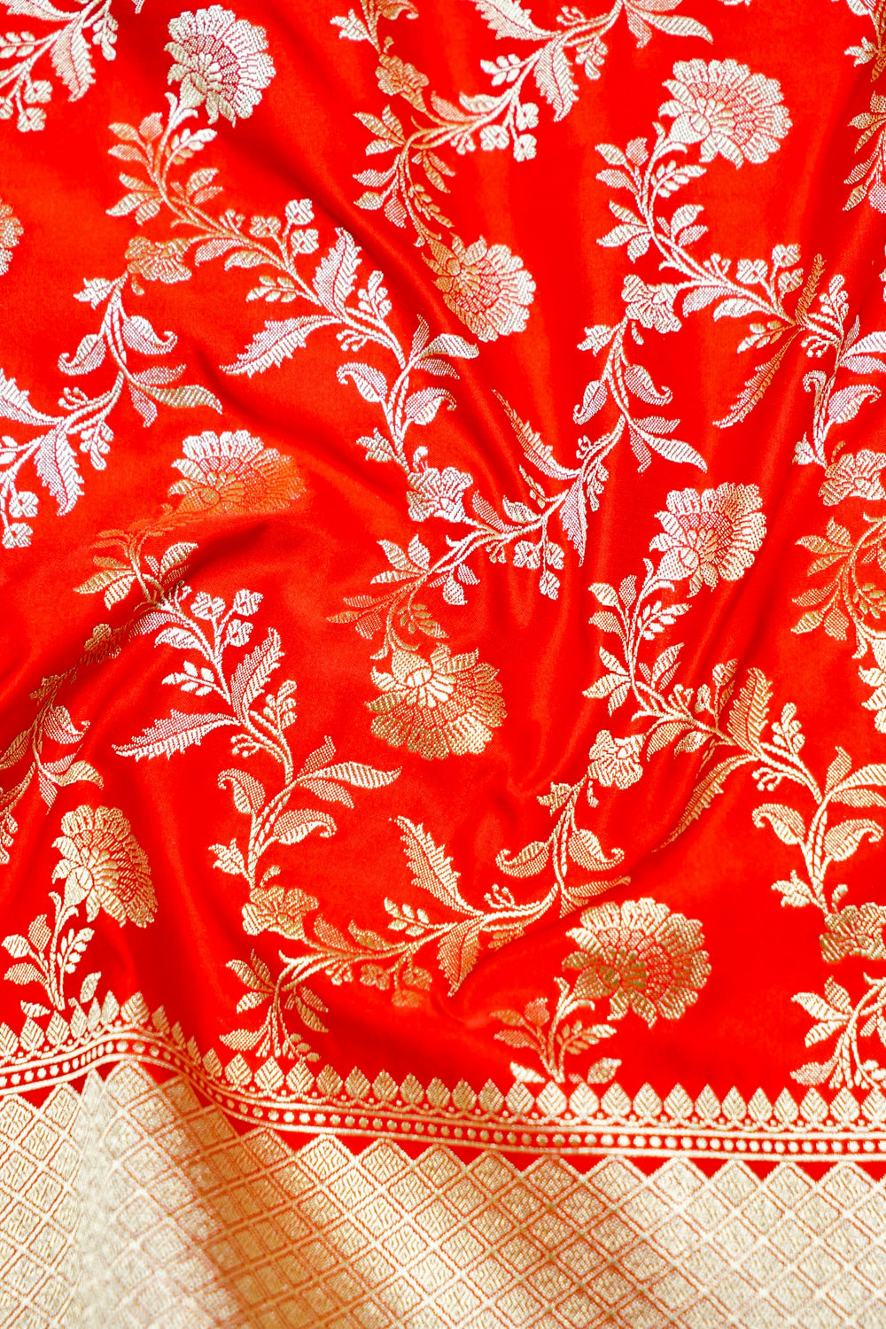 Banarasi Red Blended Katan Silk Saree