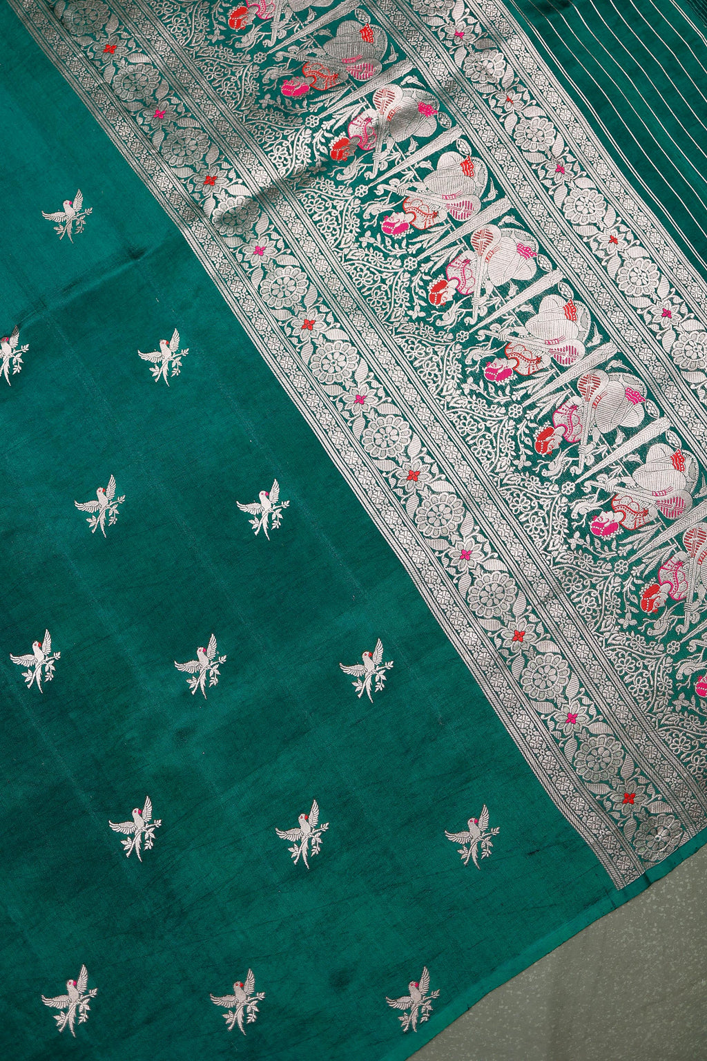 Handwoven Bottle Green Banarasi Katan Soft Silk Saree