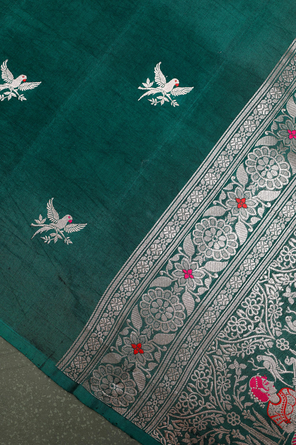 Handwoven Bottle Green Banarasi Katan Soft Silk Saree