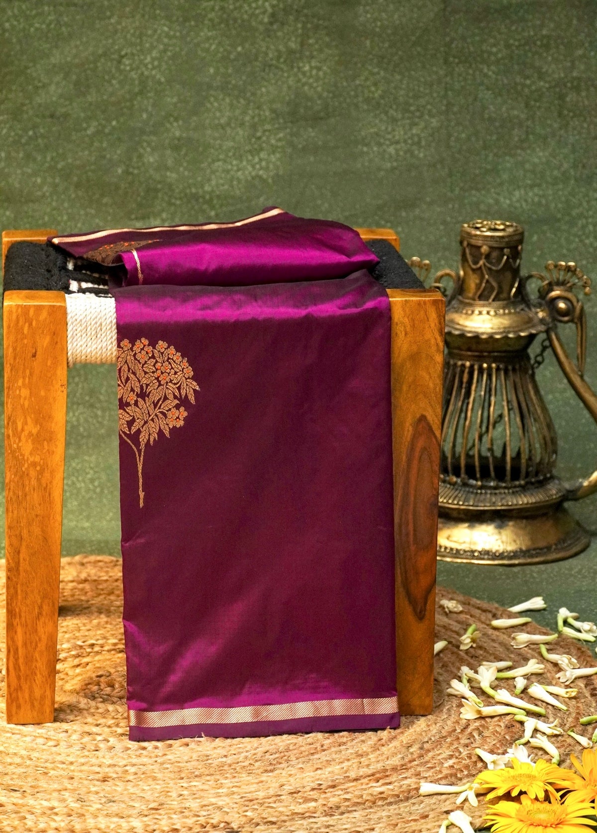 Handwoven Magenta Banarasi Katan Soft Silk Saree