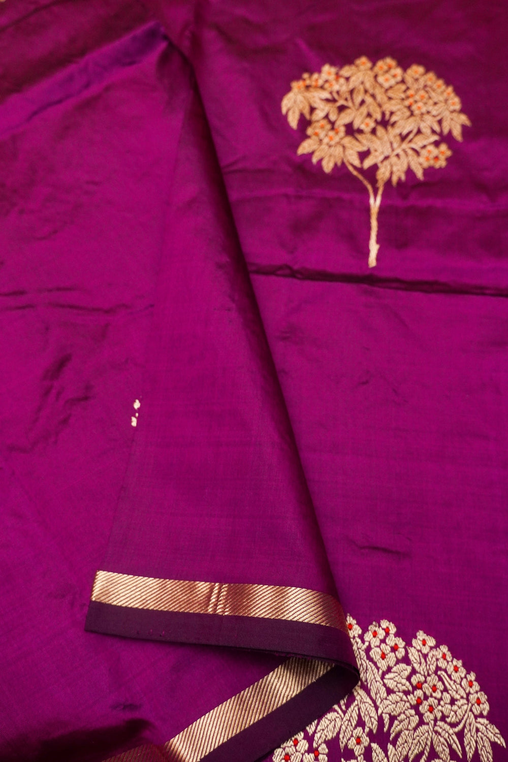 Handwoven Magenta Banarasi Katan Soft Silk Saree