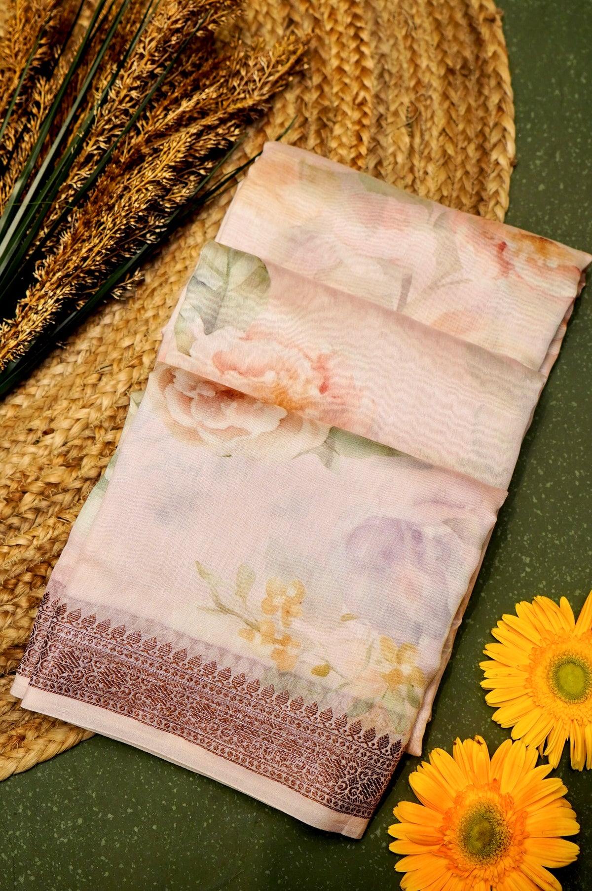 Handwoven Off white Banarasi Blended Muslin Silk Saree