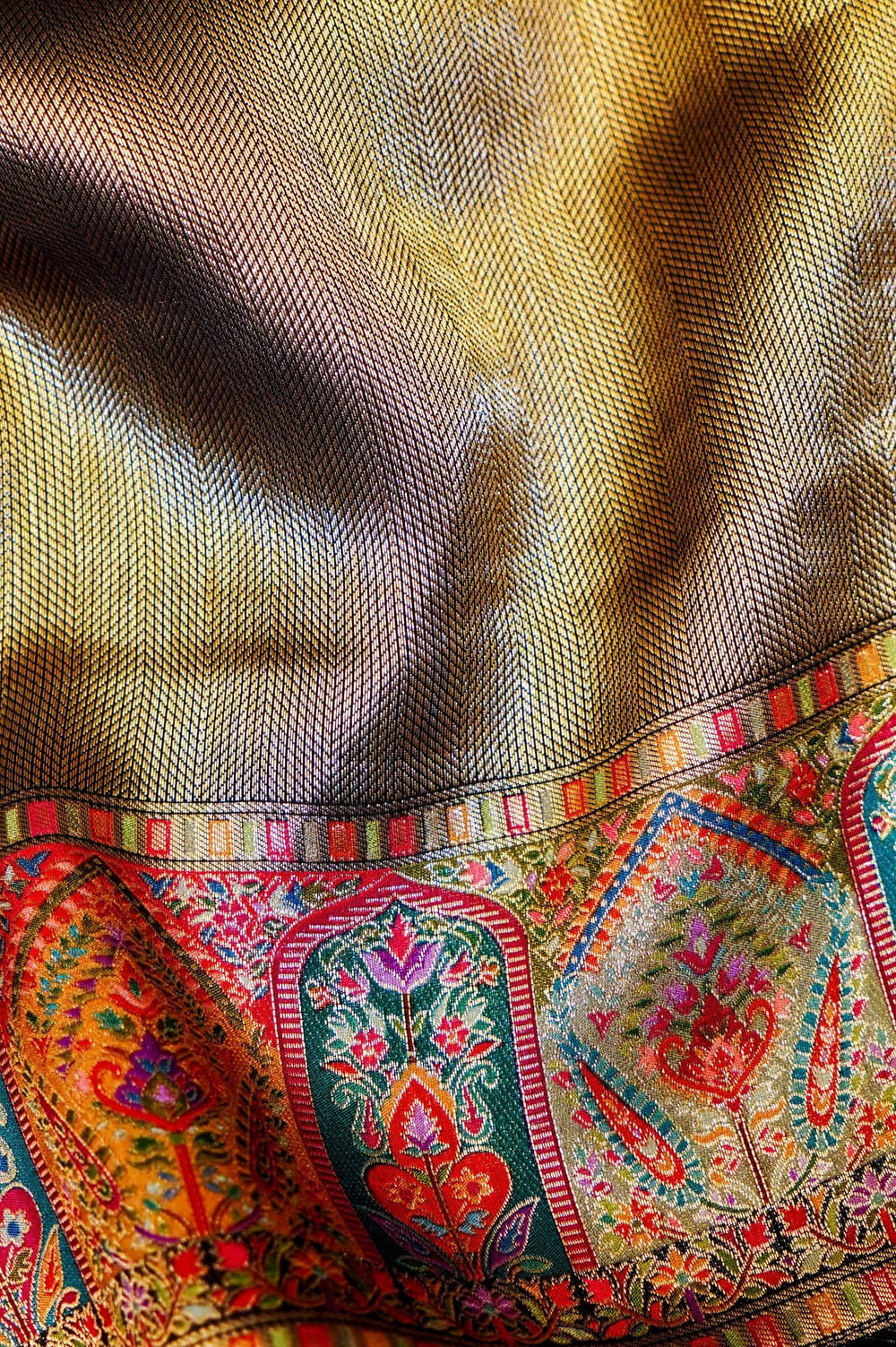 Banarasi Black Blended Moonga Silk Saree