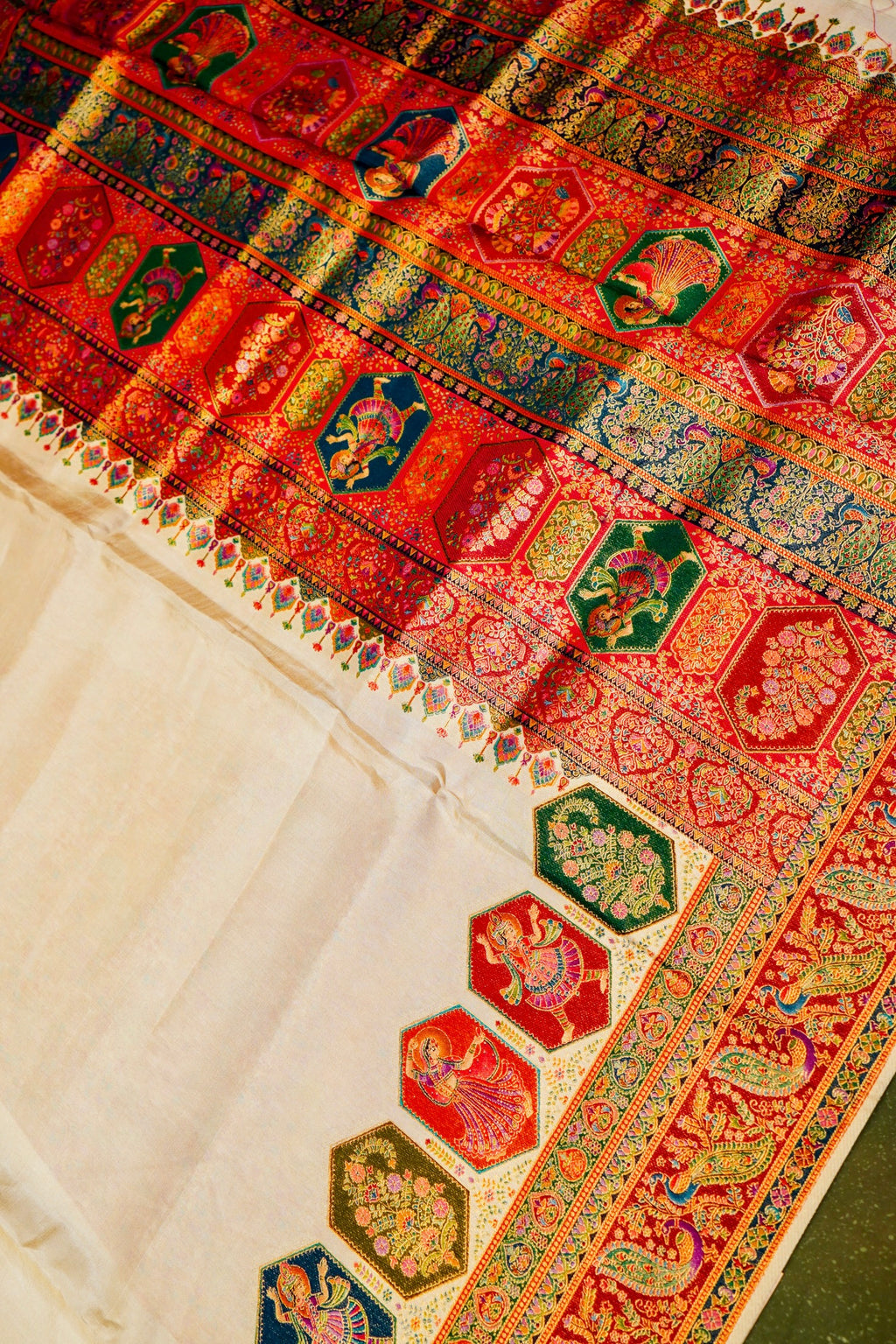 Banarasi White Blended Moonga Silk Saree